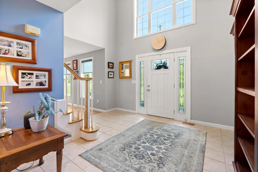 25 Chandler Drive Londonderry NH 03053