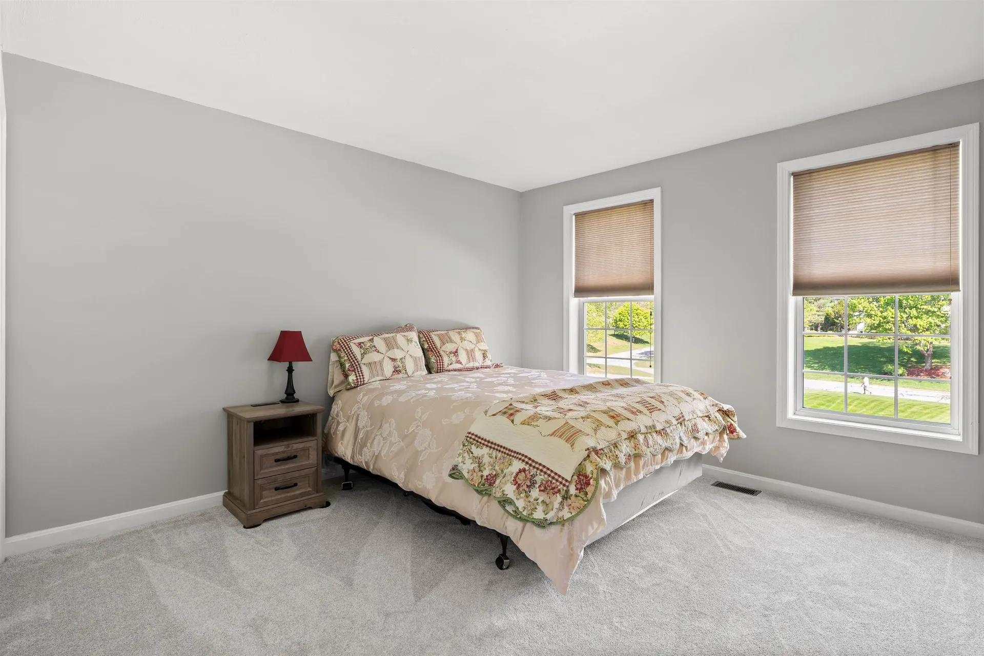 25 Chandler Drive Londonderry NH 03053