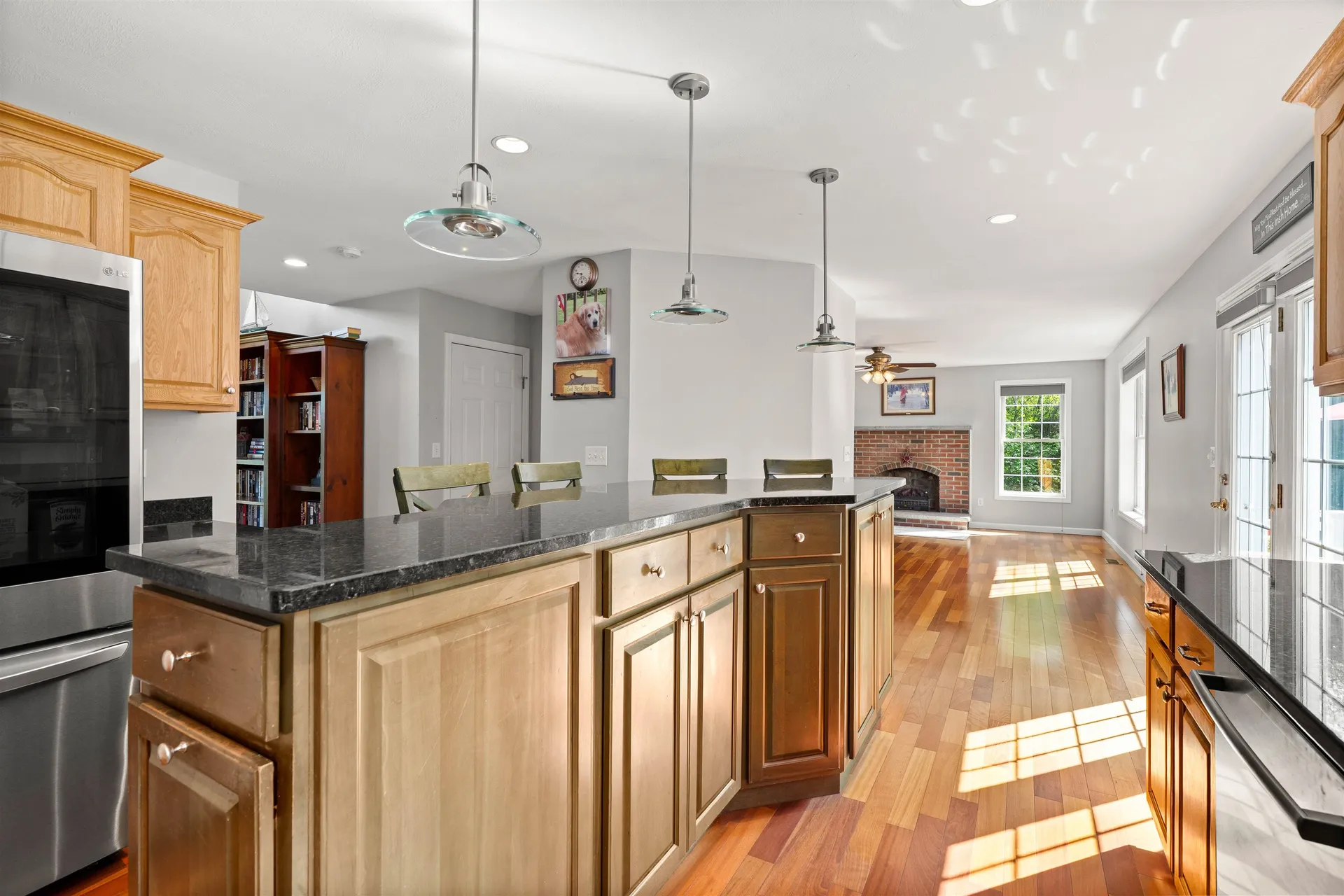 25 Chandler Drive Londonderry NH 03053