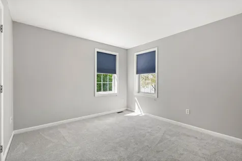 25 Chandler Drive Londonderry NH 03053