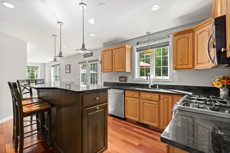 25 Chandler Drive Londonderry NH 03053