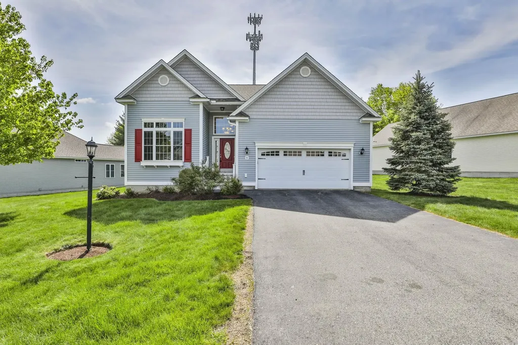 9 Black Forest Circle Londonderry NH 03053