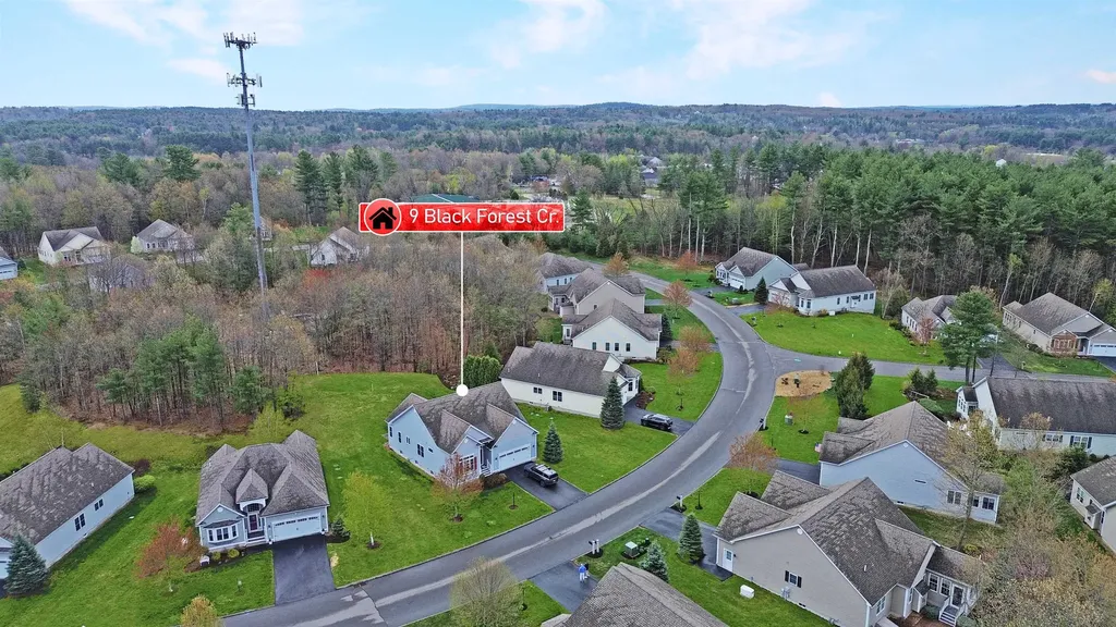 9 Black Forest Circle Londonderry NH 03053