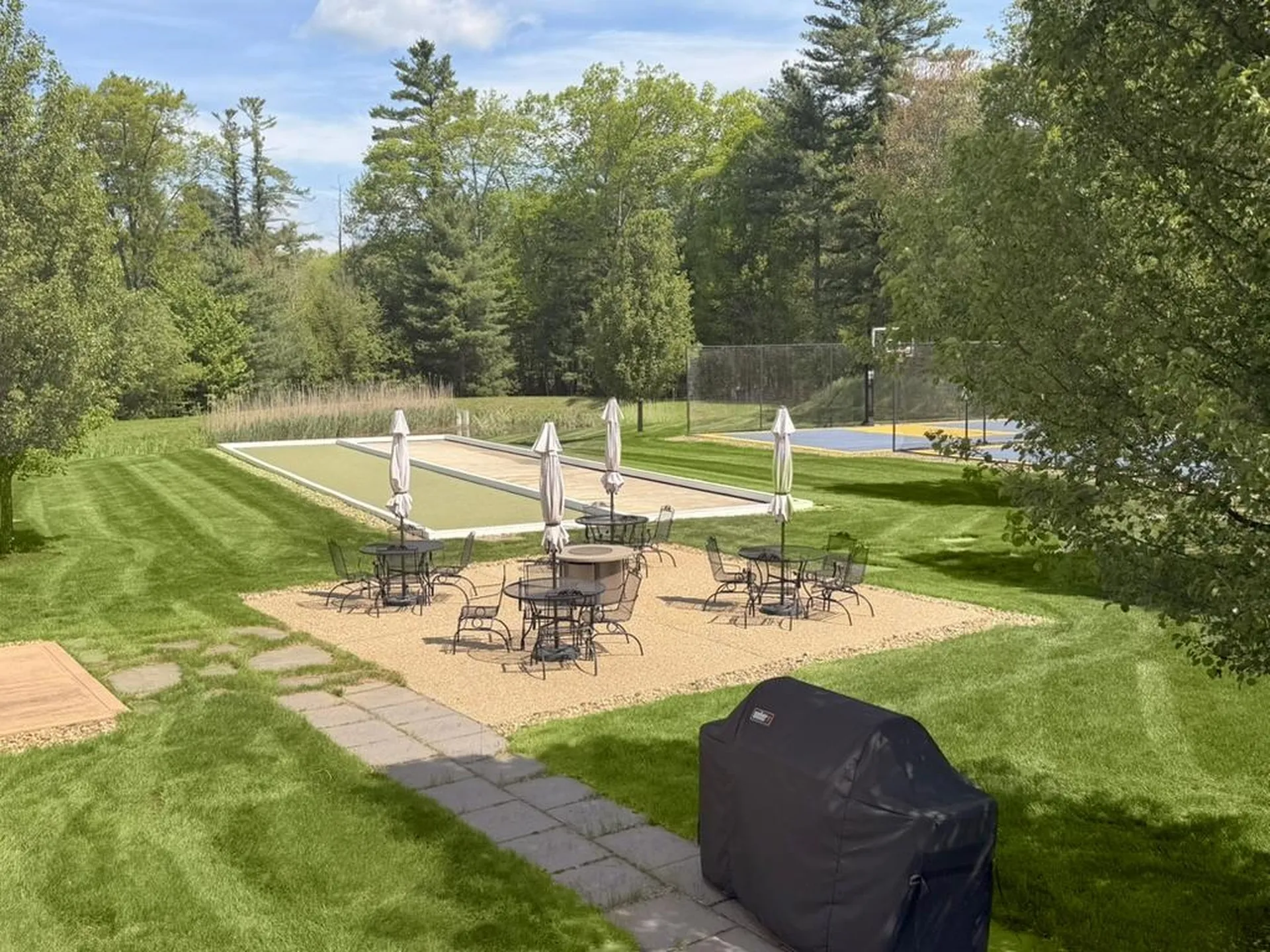 9 Black Forest Circle Londonderry NH 03053