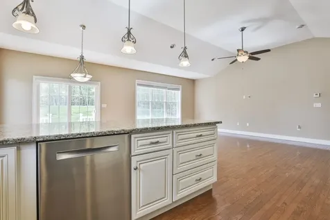 9 Black Forest Circle Londonderry NH 03053