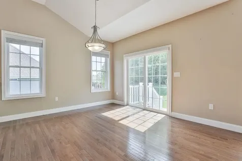 9 Black Forest Circle Londonderry NH 03053