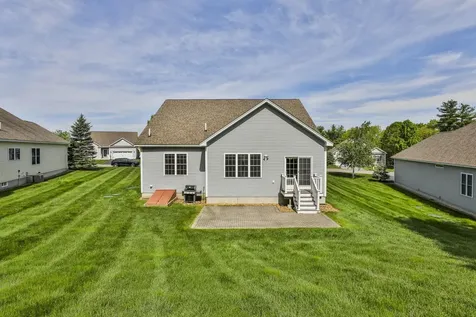 9 Black Forest Circle Londonderry NH 03053