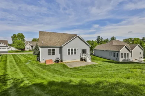 9 Black Forest Circle Londonderry NH 03053