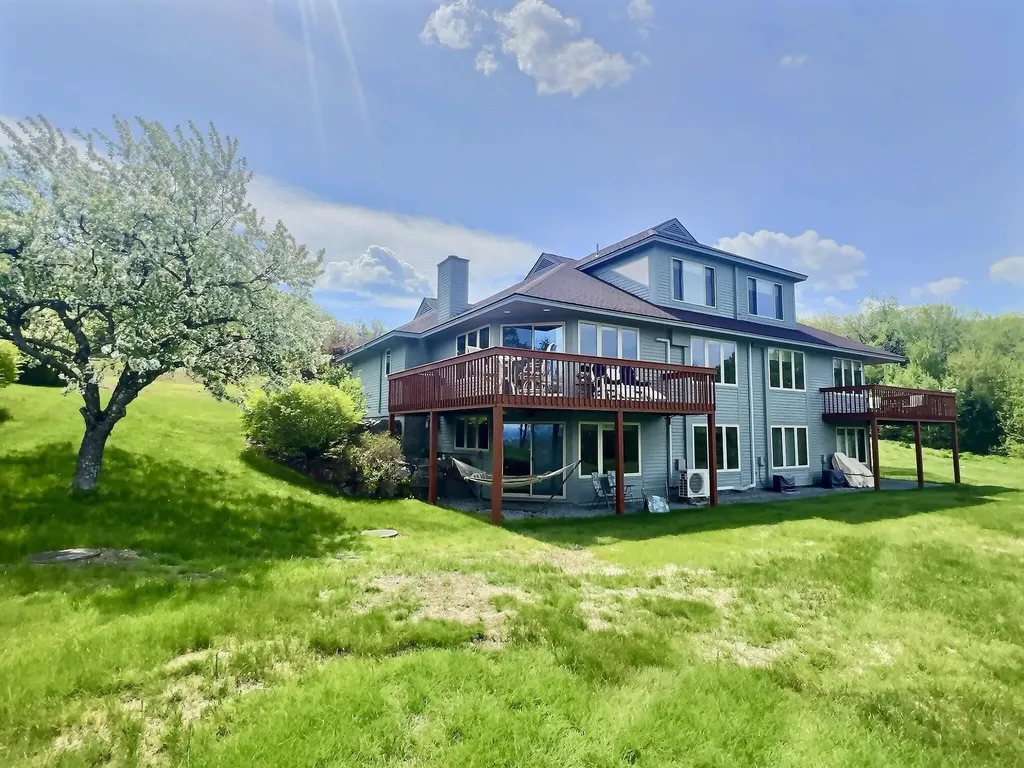 19 North Peak Village Road Newbury NH 03255