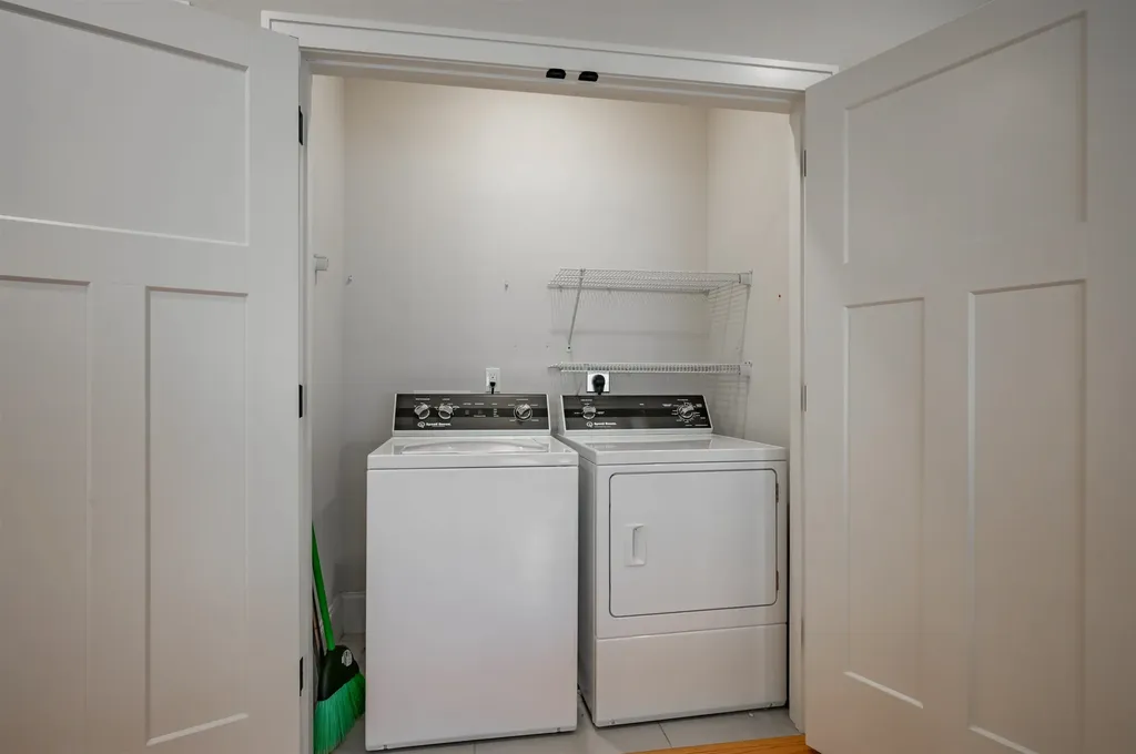 10 Abenaki Circle Merrimack NH 03054
