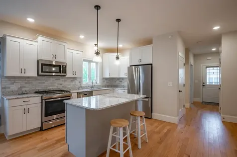 10 Abenaki Circle Merrimack NH 03054