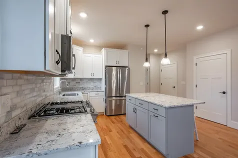 10 Abenaki Circle Merrimack NH 03054