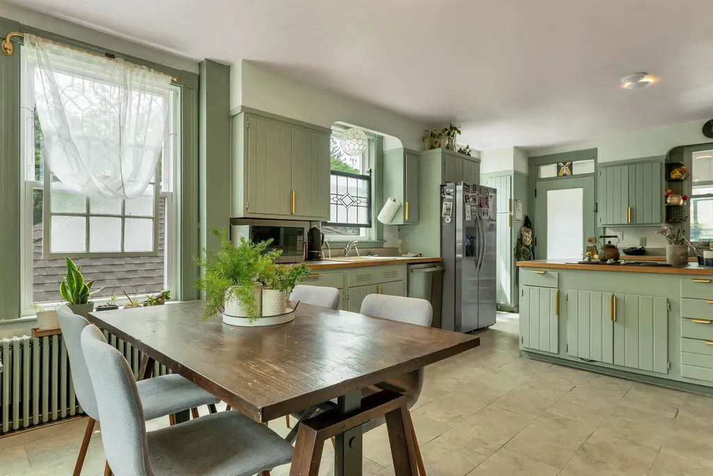 14 Whipple Avenue Laconia NH 03246