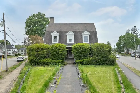 14 Whipple Avenue Laconia NH 03246