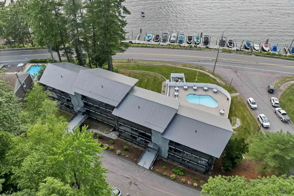 883 Weirs Boulevard Laconia NH 03246