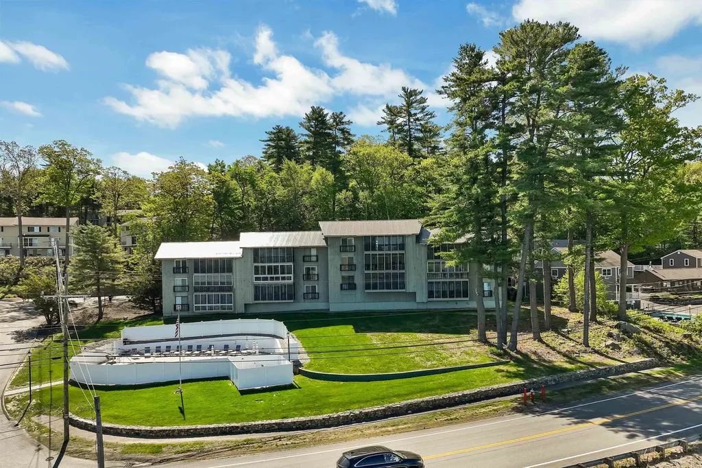 883 Weirs Boulevard Laconia NH 03246
