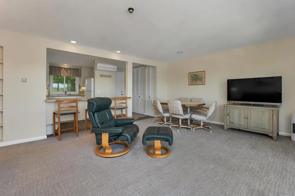 883 Weirs Boulevard Laconia NH 03246