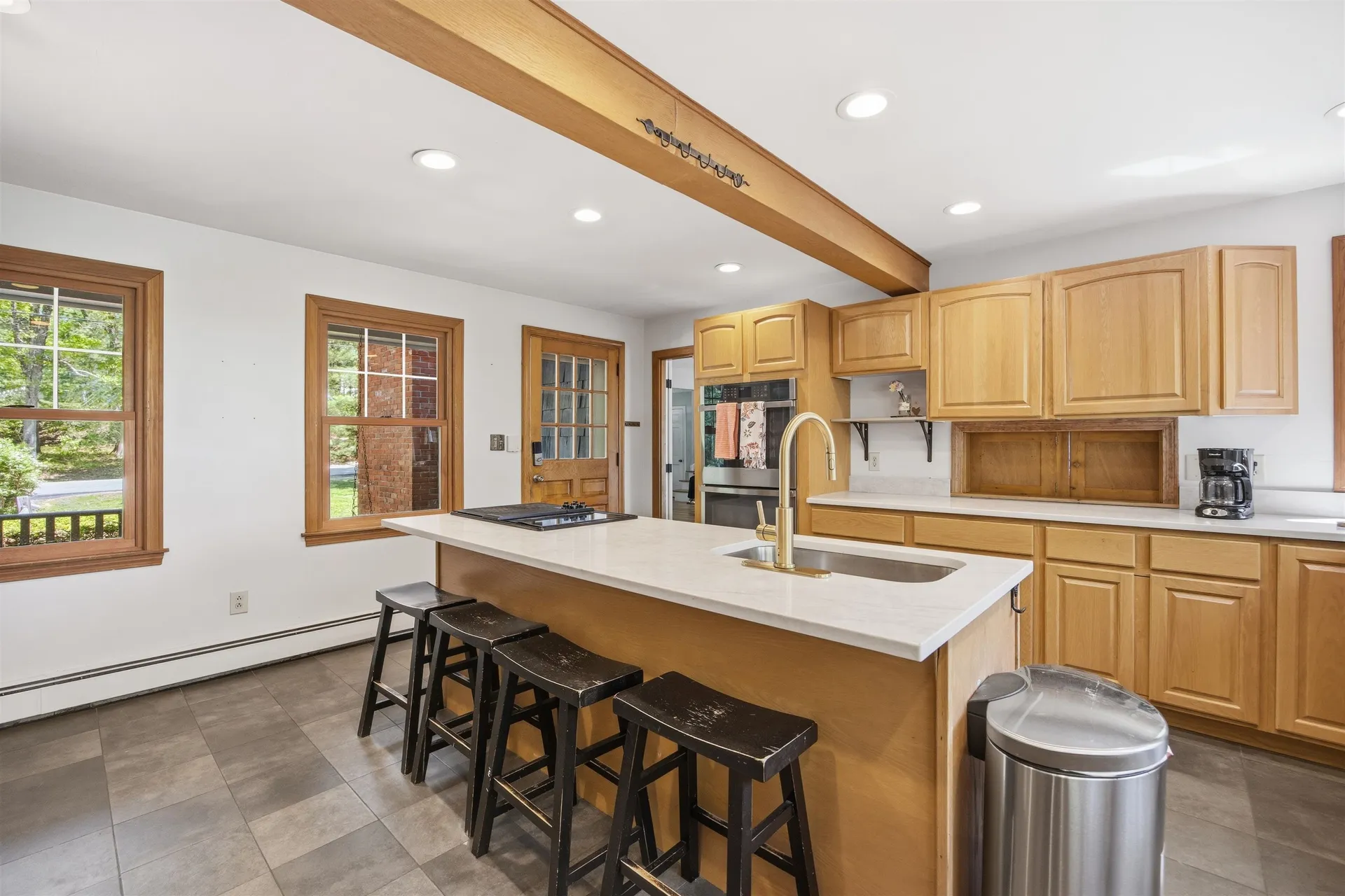 5 Pinecrest Circle Bedford NH 03110