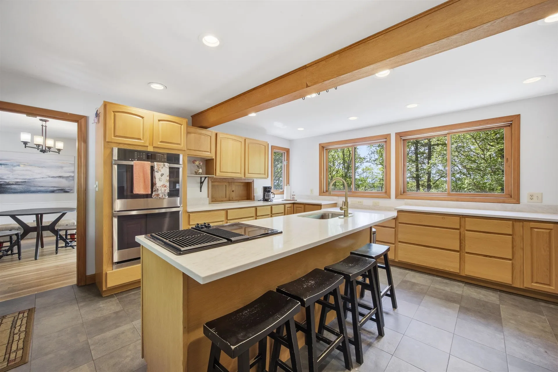 5 Pinecrest Circle Bedford NH 03110