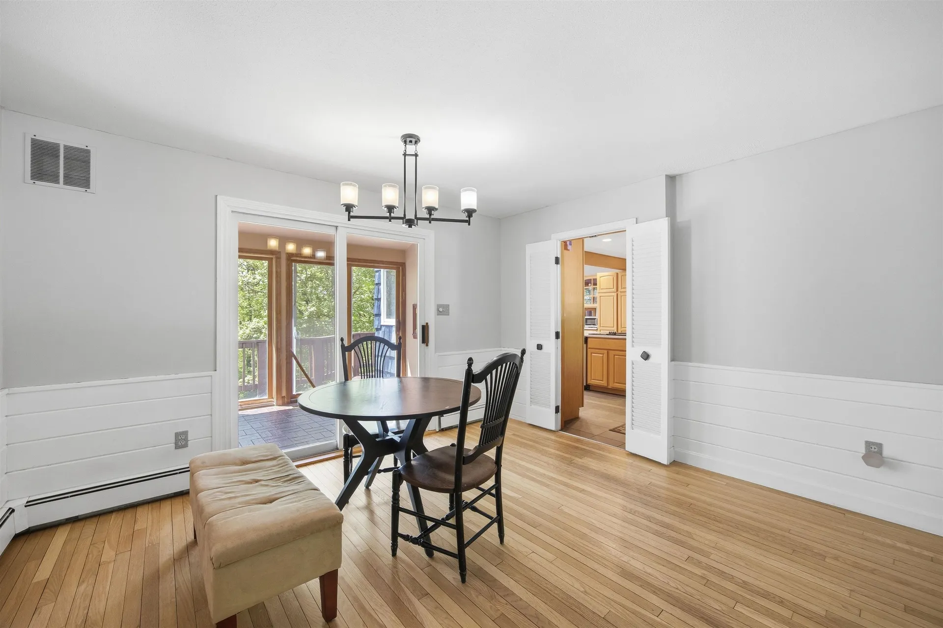 5 Pinecrest Circle Bedford NH 03110