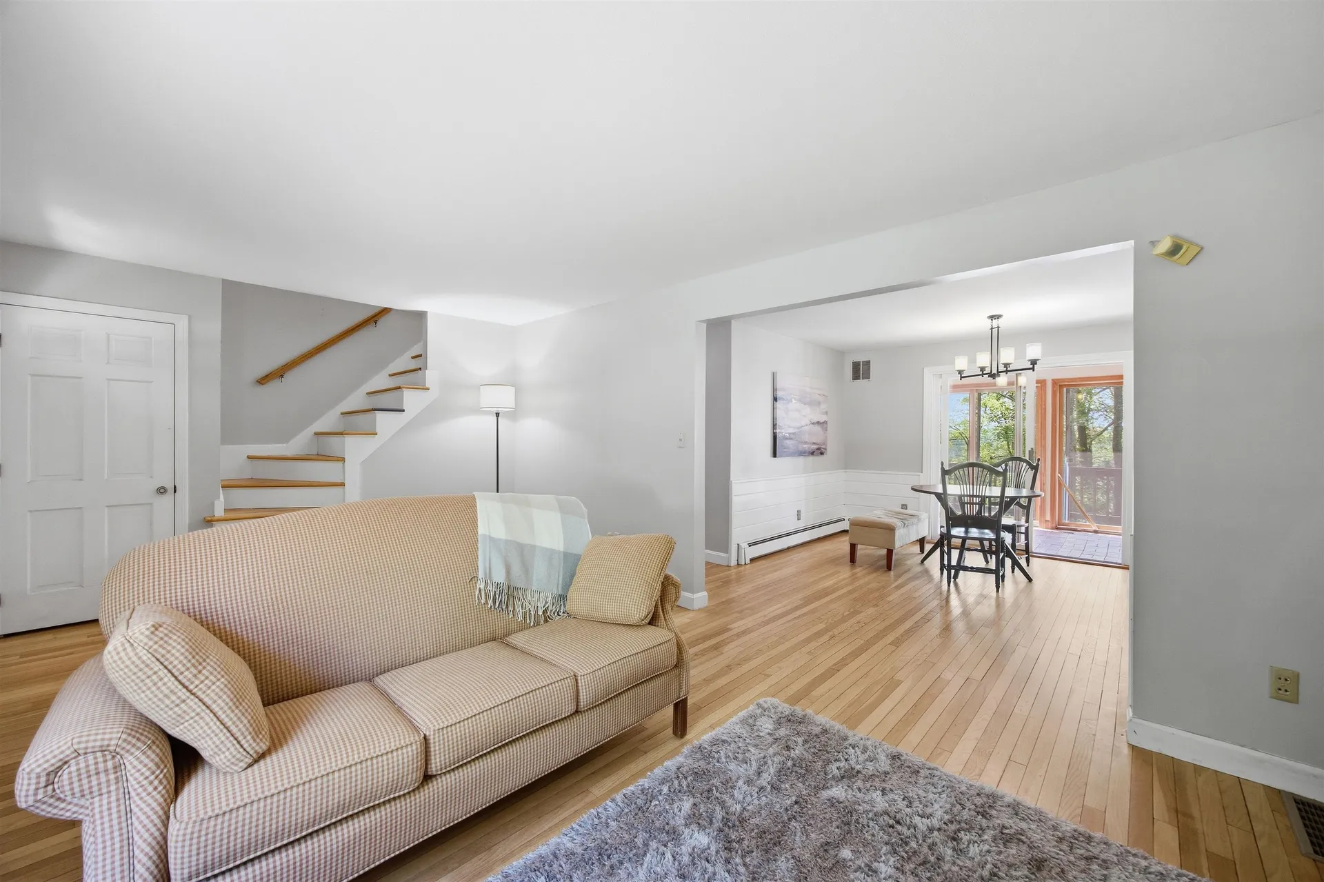 5 Pinecrest Circle Bedford NH 03110