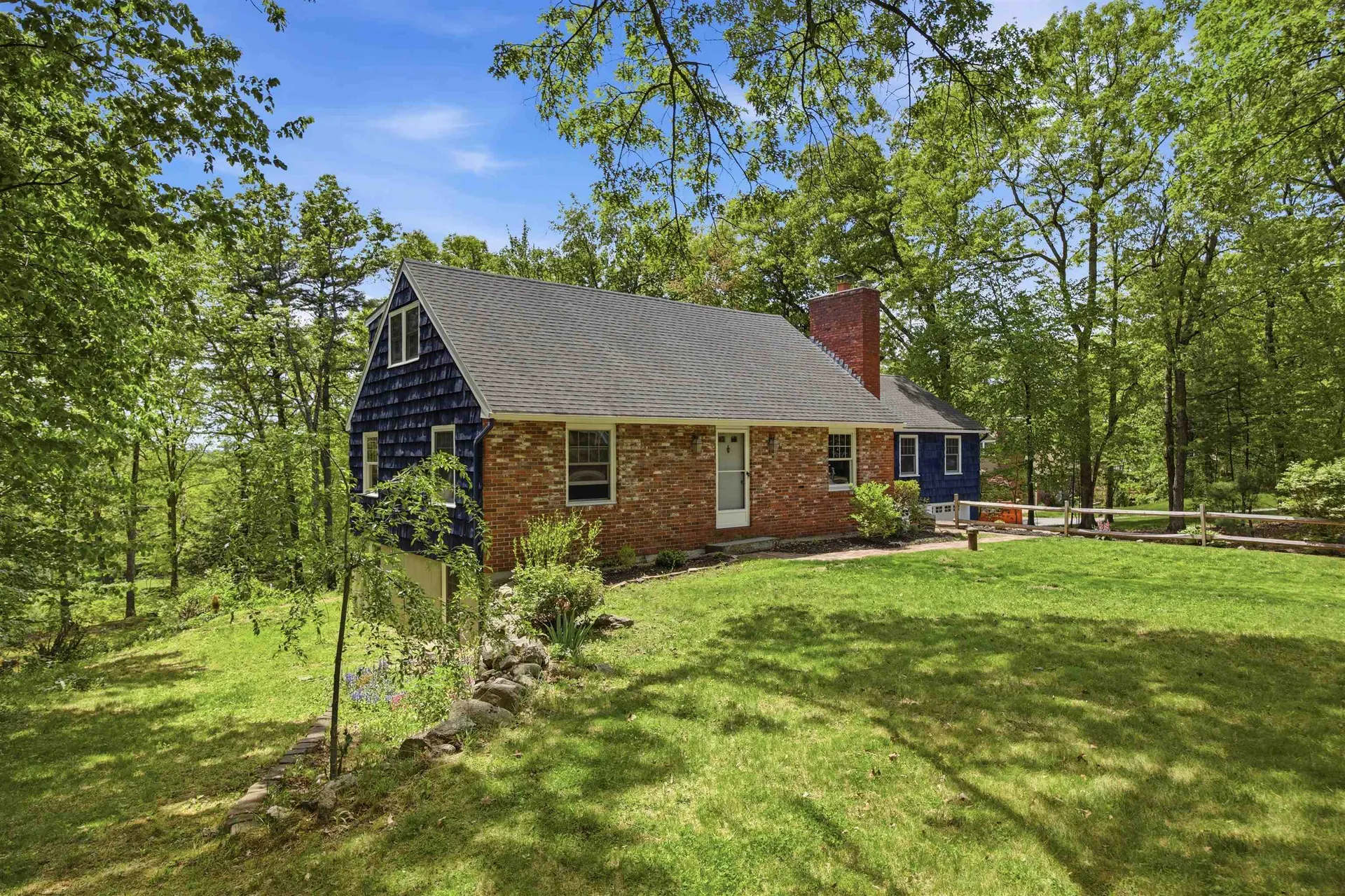 5 Pinecrest Circle Bedford NH 03110