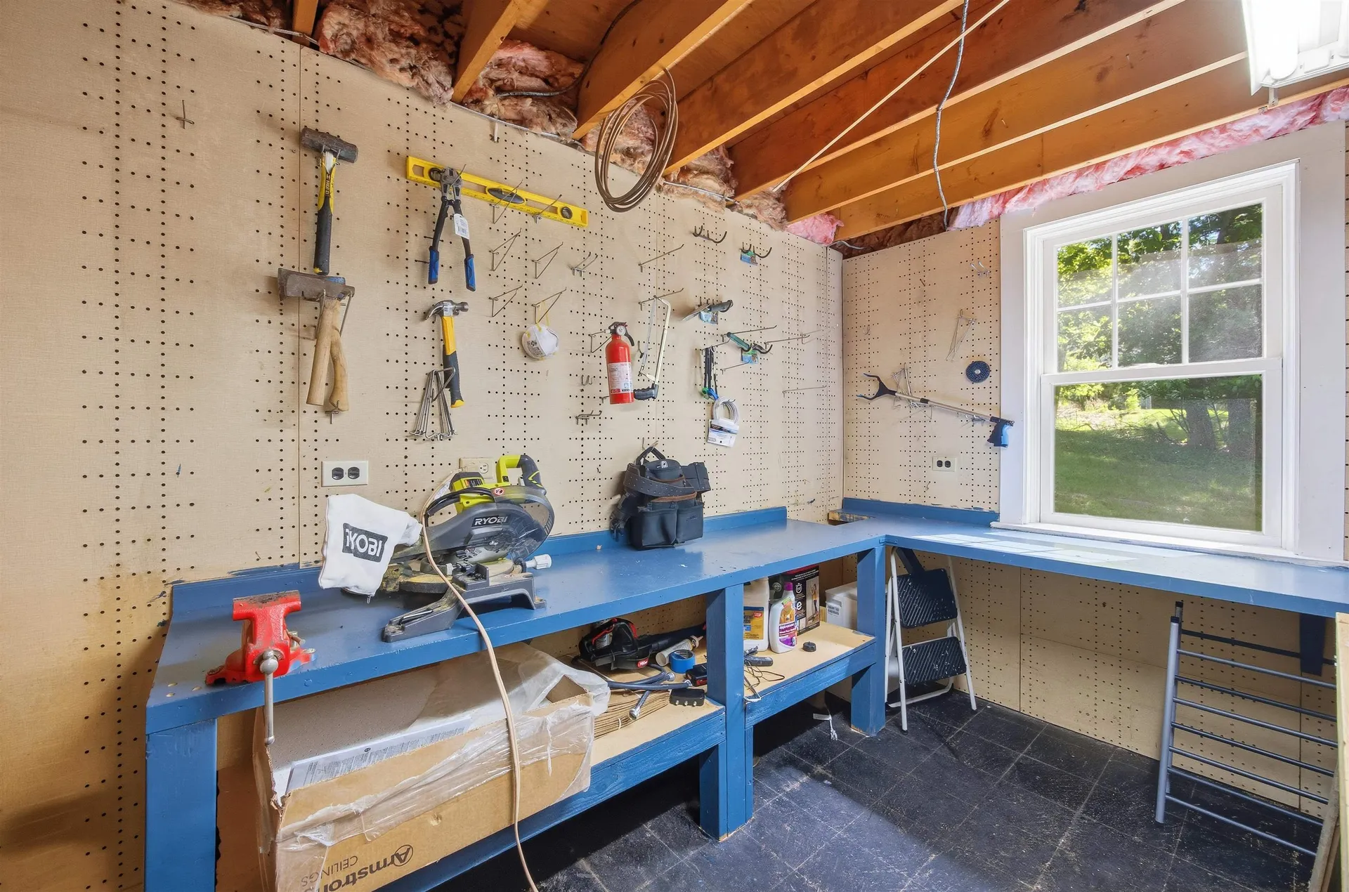 5 Pinecrest Circle Bedford NH 03110
