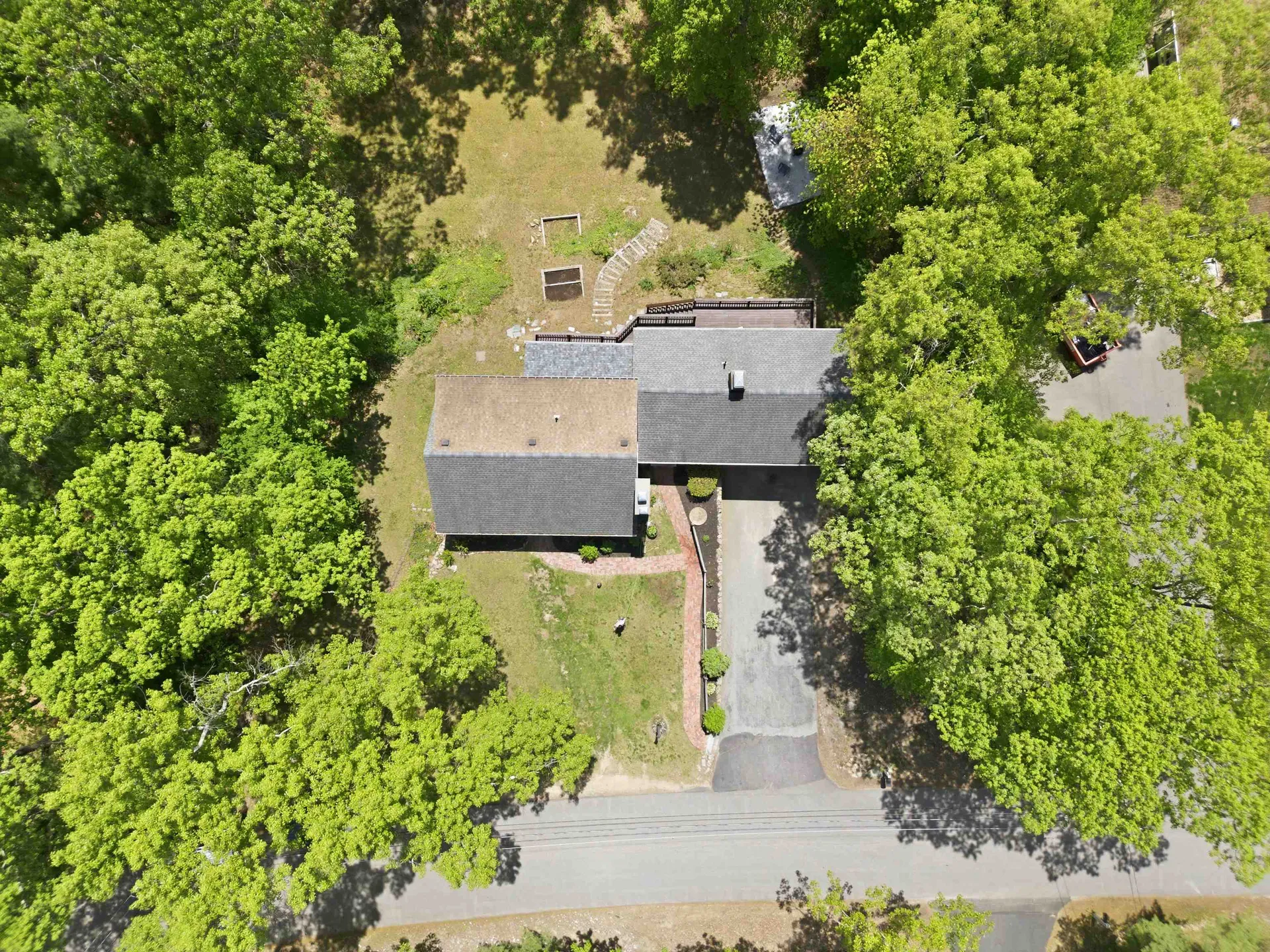 5 Pinecrest Circle Bedford NH 03110