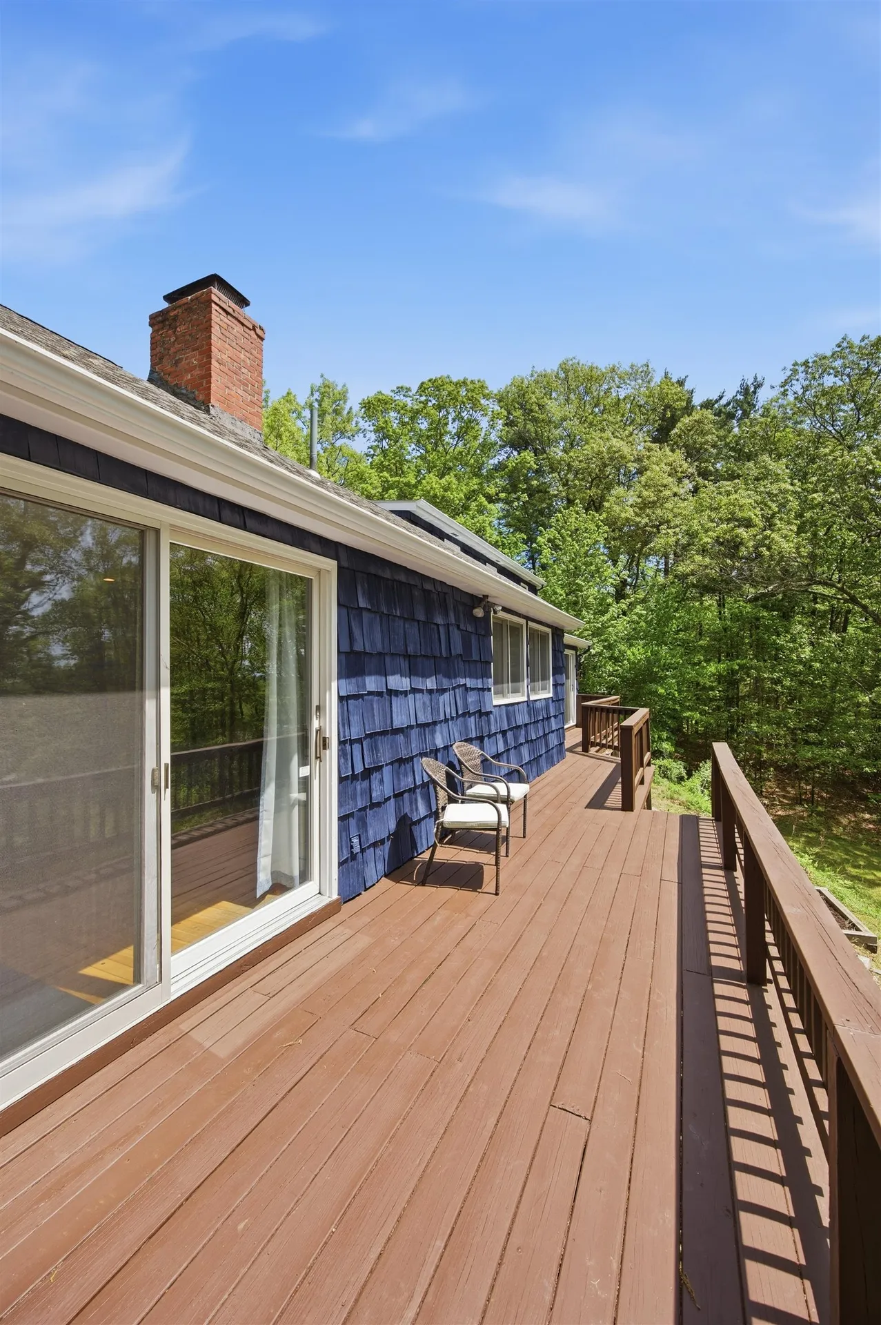 5 Pinecrest Circle Bedford NH 03110