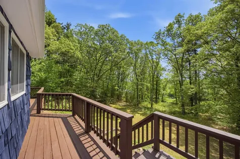 5 Pinecrest Circle Bedford NH 03110