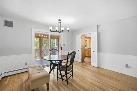 5 Pinecrest Circle Bedford NH 03110