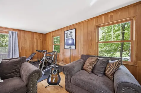 5 Pinecrest Circle Bedford NH 03110
