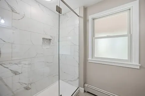 5 Pinecrest Circle Bedford NH 03110