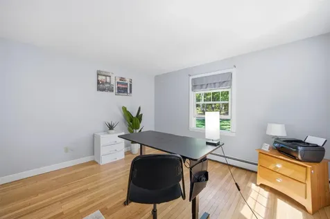 5 Pinecrest Circle Bedford NH 03110