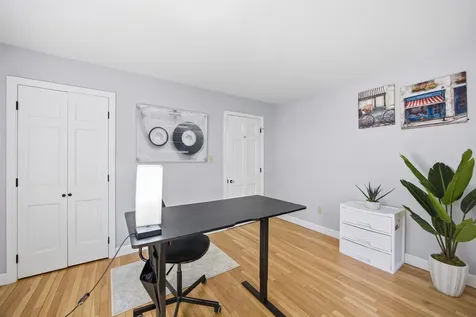 5 Pinecrest Circle Bedford NH 03110