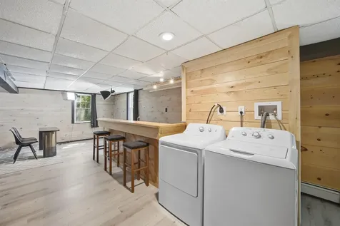 5 Pinecrest Circle Bedford NH 03110
