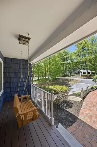 5 Pinecrest Circle Bedford NH 03110