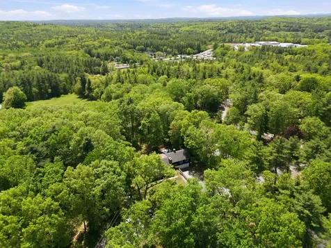 5 Pinecrest Circle Bedford NH 03110