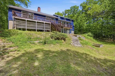 5 Pinecrest Circle Bedford NH 03110