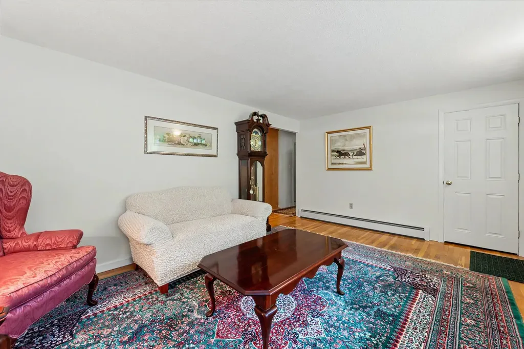 14 Upstone Drive Nashua NH 03063