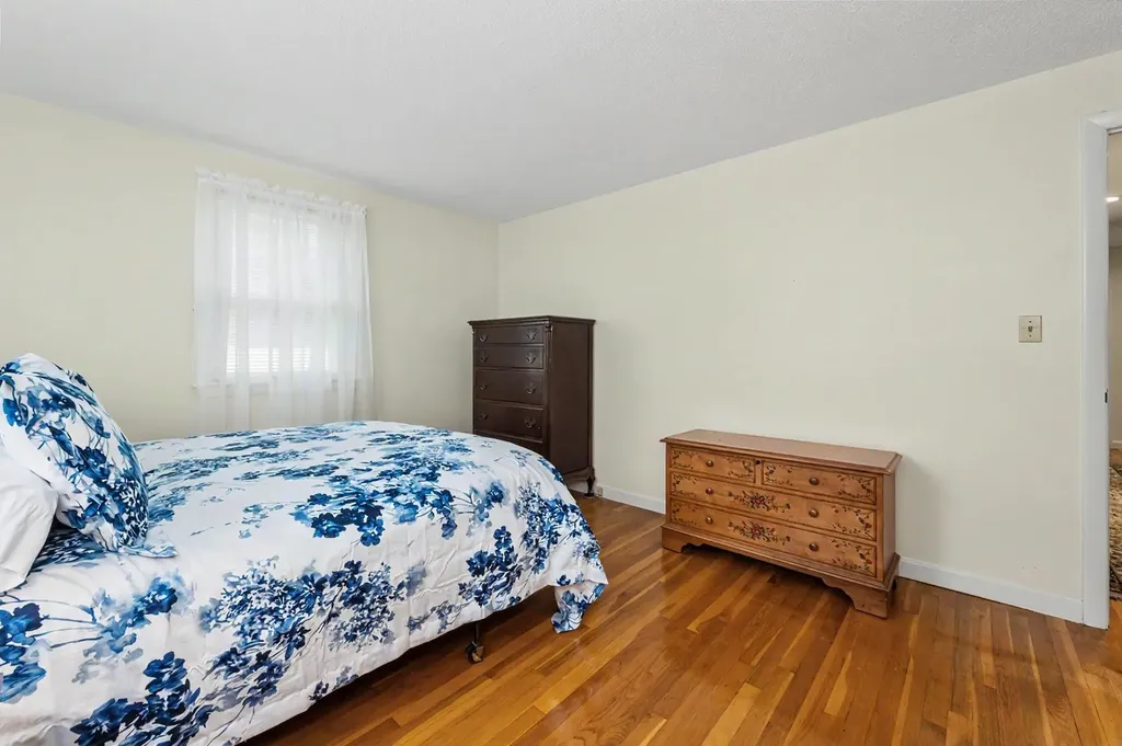 14 Upstone Drive Nashua NH 03063