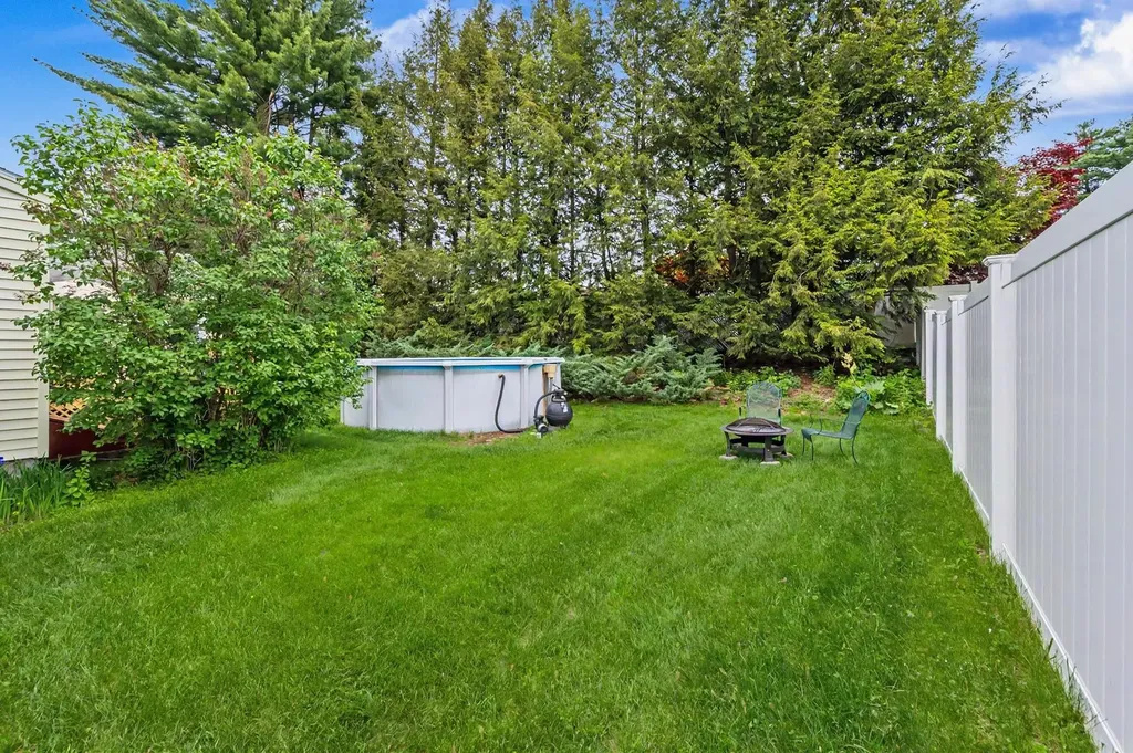14 Upstone Drive Nashua NH 03063
