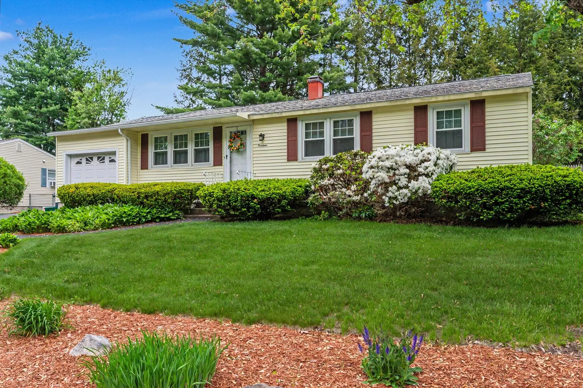 14 Upstone Drive Nashua NH 03063