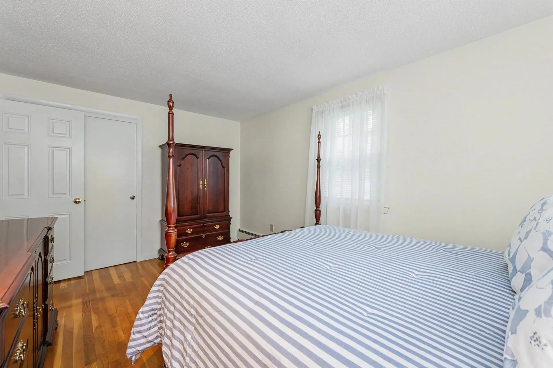 14 Upstone Drive Nashua NH 03063