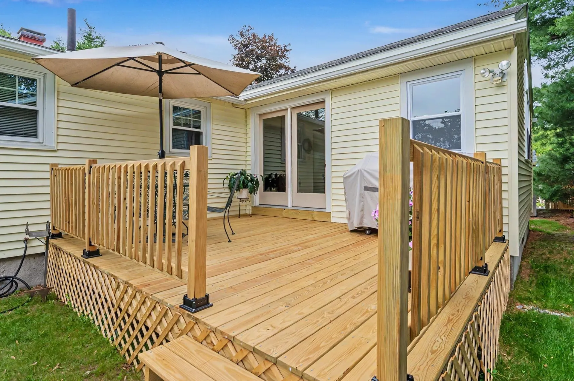 14 Upstone Drive Nashua NH 03063