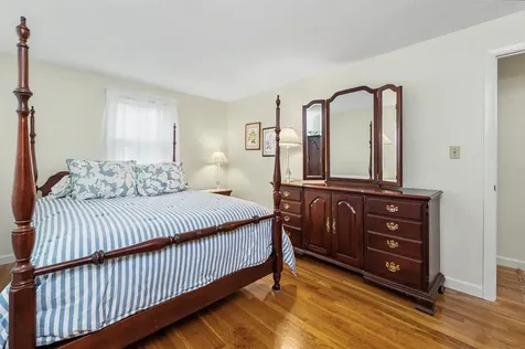 14 Upstone Drive Nashua NH 03063