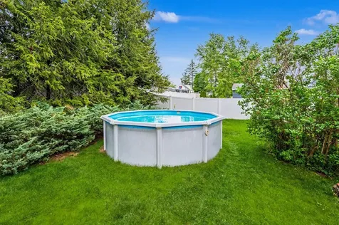 14 Upstone Drive Nashua NH 03063