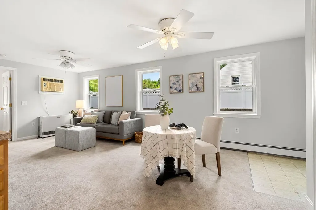 8 Maplewood Avenue Goffstown NH 03045