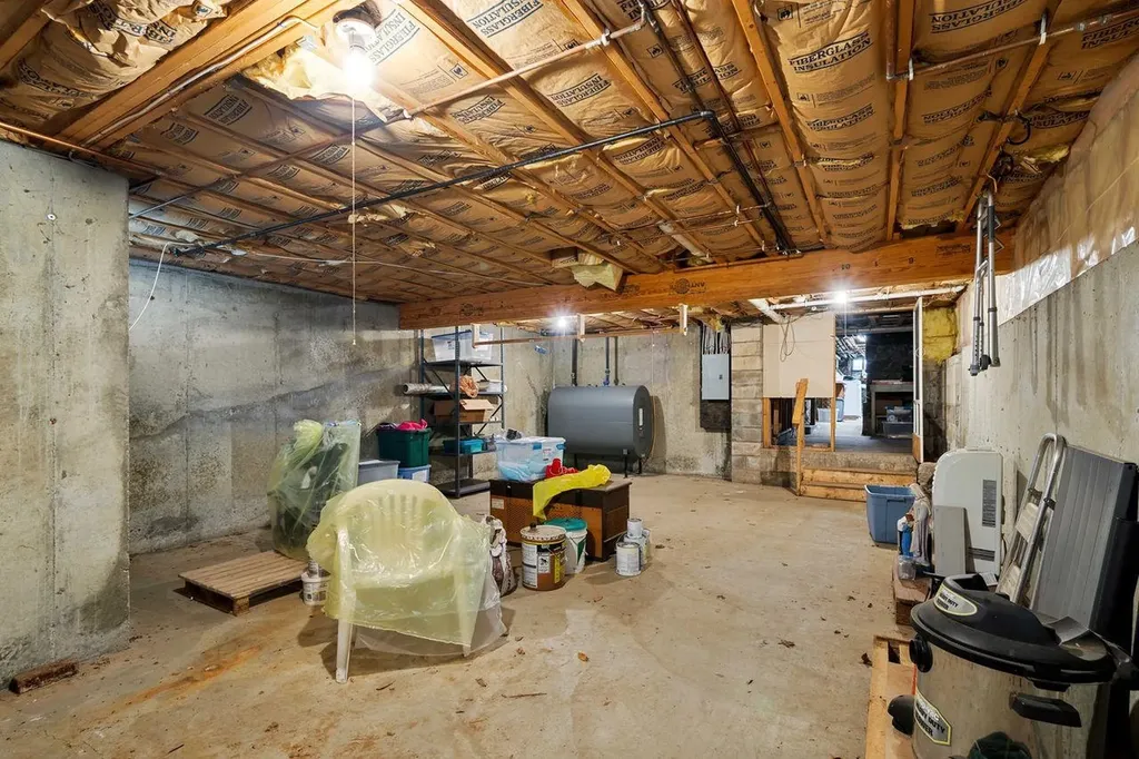 8 Maplewood Avenue Goffstown NH 03045