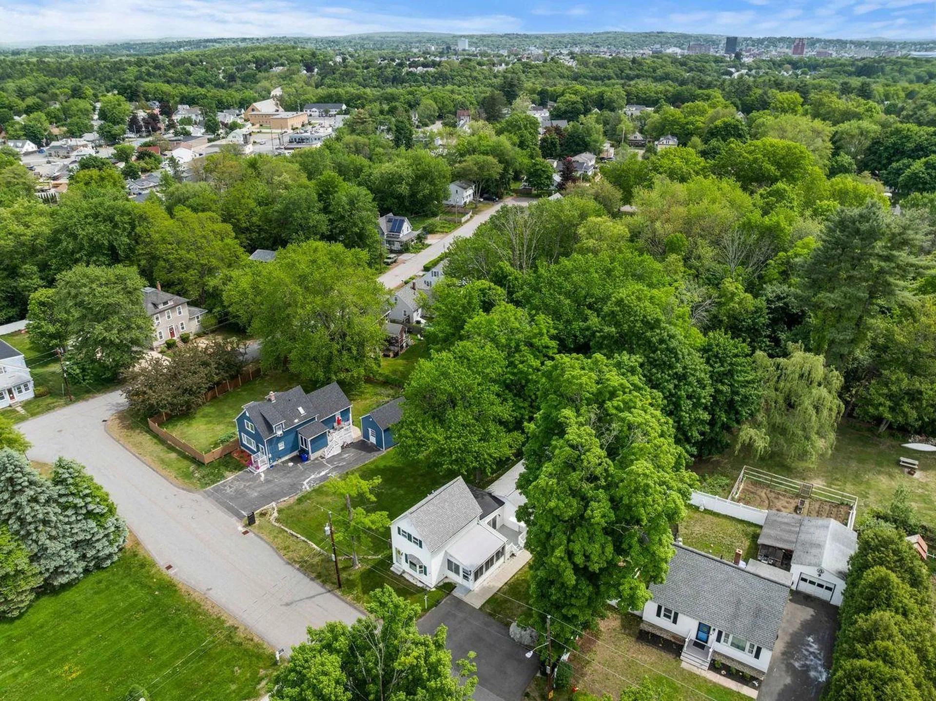 8 Maplewood Avenue Goffstown NH 03045